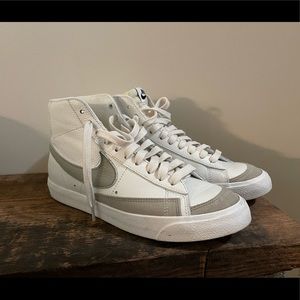 Nike Blazers; Ladies 9, Men’s 7.5
